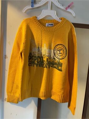 Yellow Crewneck Sweater - Citybeat Graphic (kids)